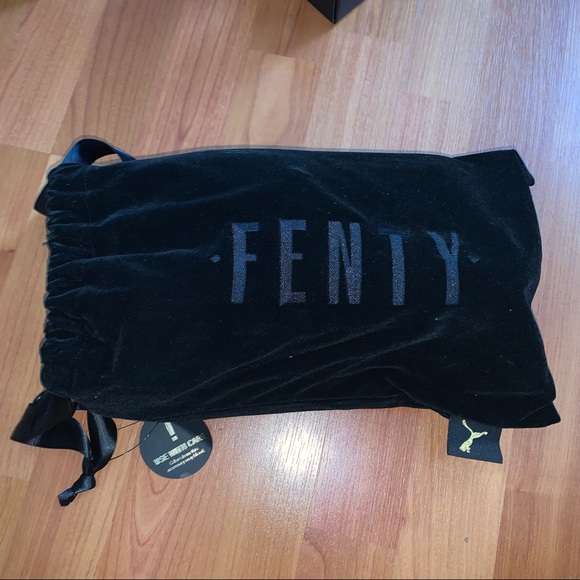 Fenty slides - Picture 4 of 4